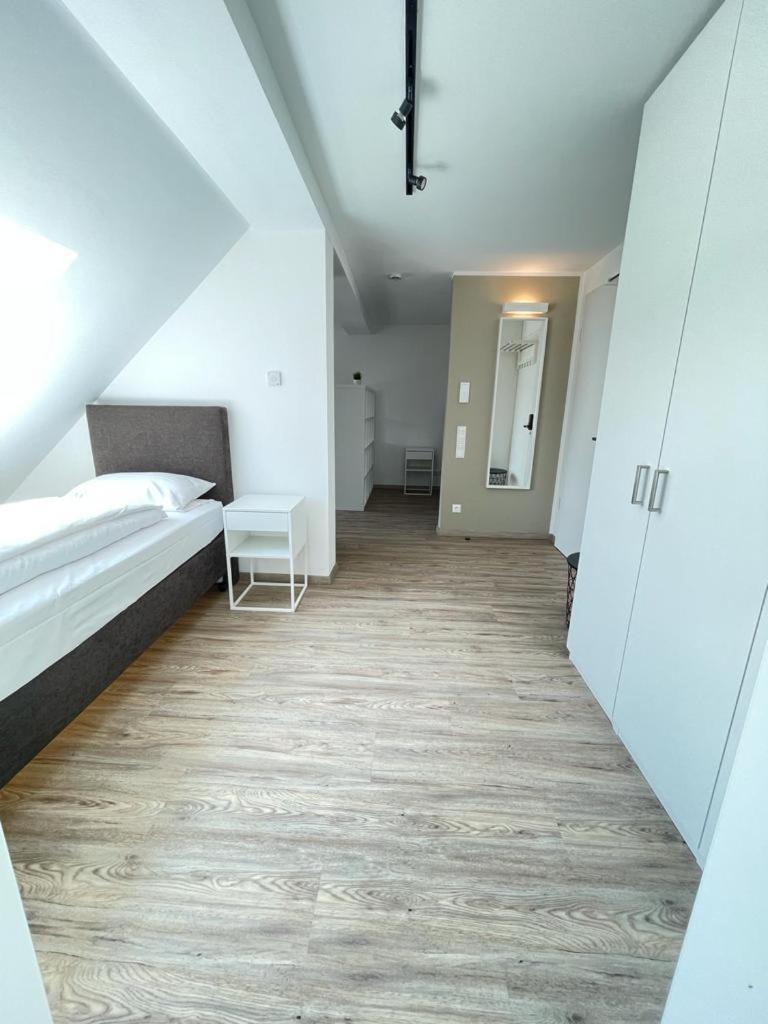 Gaestehaus Hirsch 93 Straubenhardt Exteriör bild